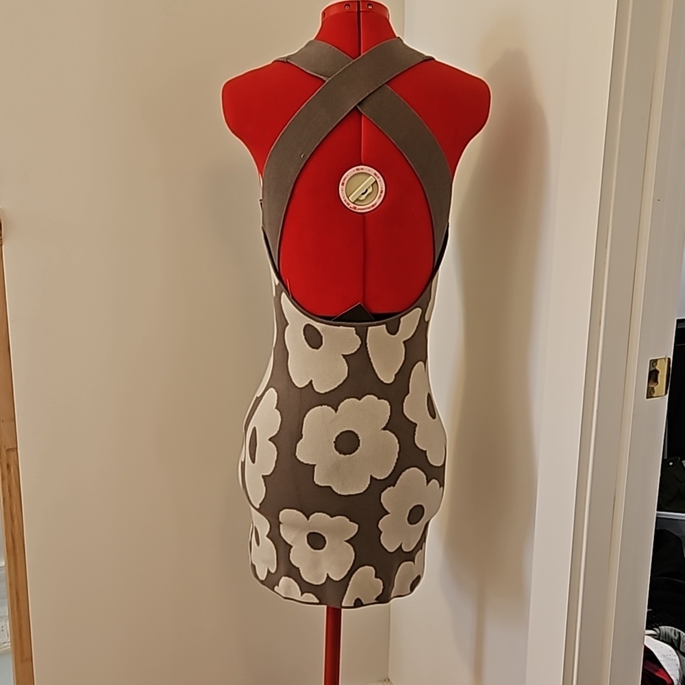 Le lis dress - Picture 2 of 3